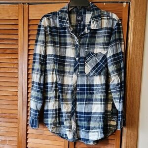 GAP Blue and Gray Plaid Button Down Shirt